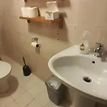 Iru, Not For Parties, Not A Hotel, With No Kitchen 3* Amsterdam